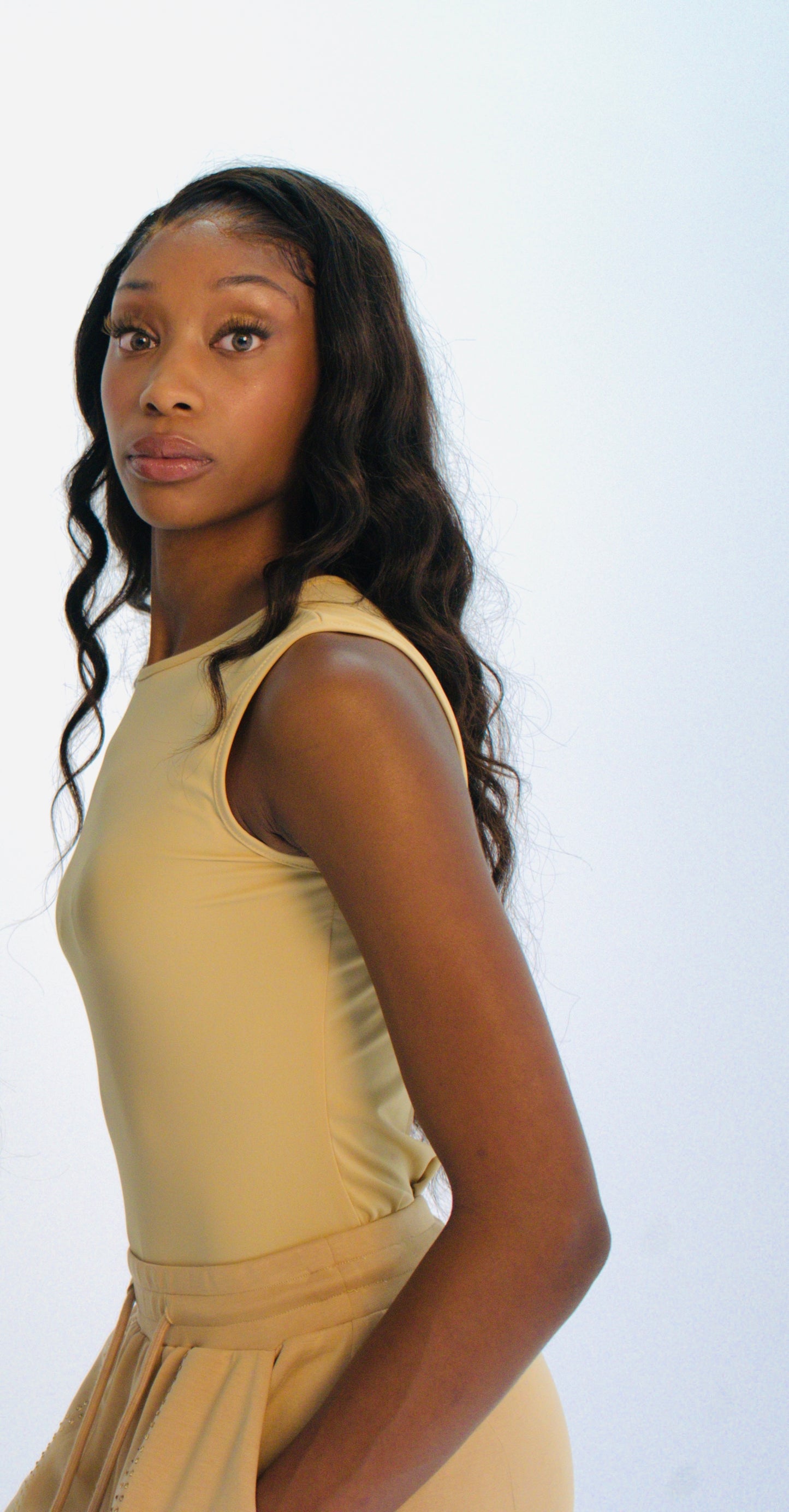 ANA SLEEVELESS VEST - RIA Line Ltd